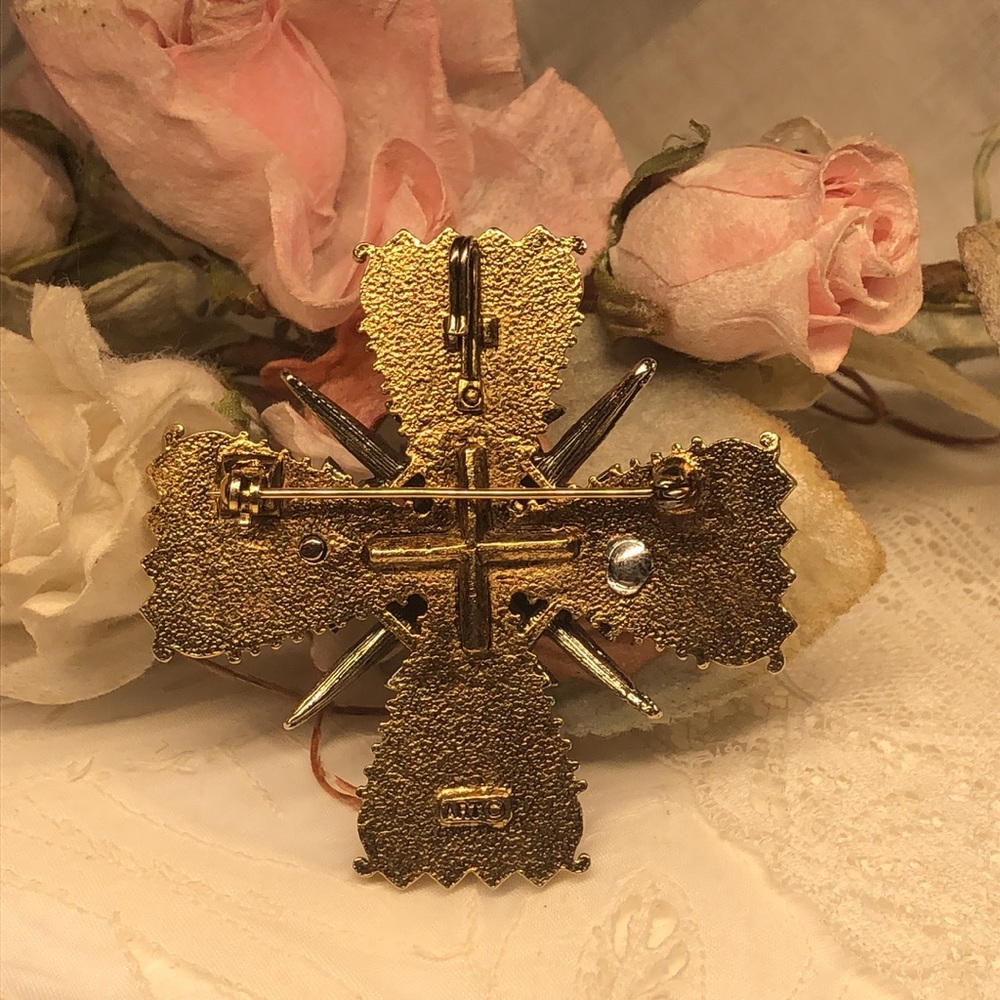VNTG ART Blue Maltese cross Brooch/ Pendant Maltese cross brooch - Picture 5 of 12